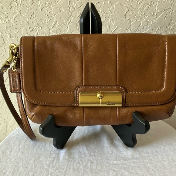 Coach: Brown (buttery soft) Leather Clutch/Wristlet- Gold Tone Clasp - Picture 1 of 16